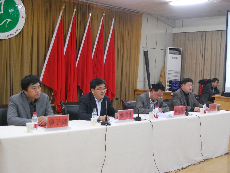 我校隆重举行2011年暑期"三下乡"社会实践活动总结表彰大会-平顶山