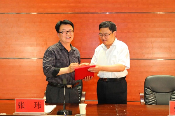 张玮现任中平能化集团技术中心副主任,原为平煤集团田庄选煤厂管工班