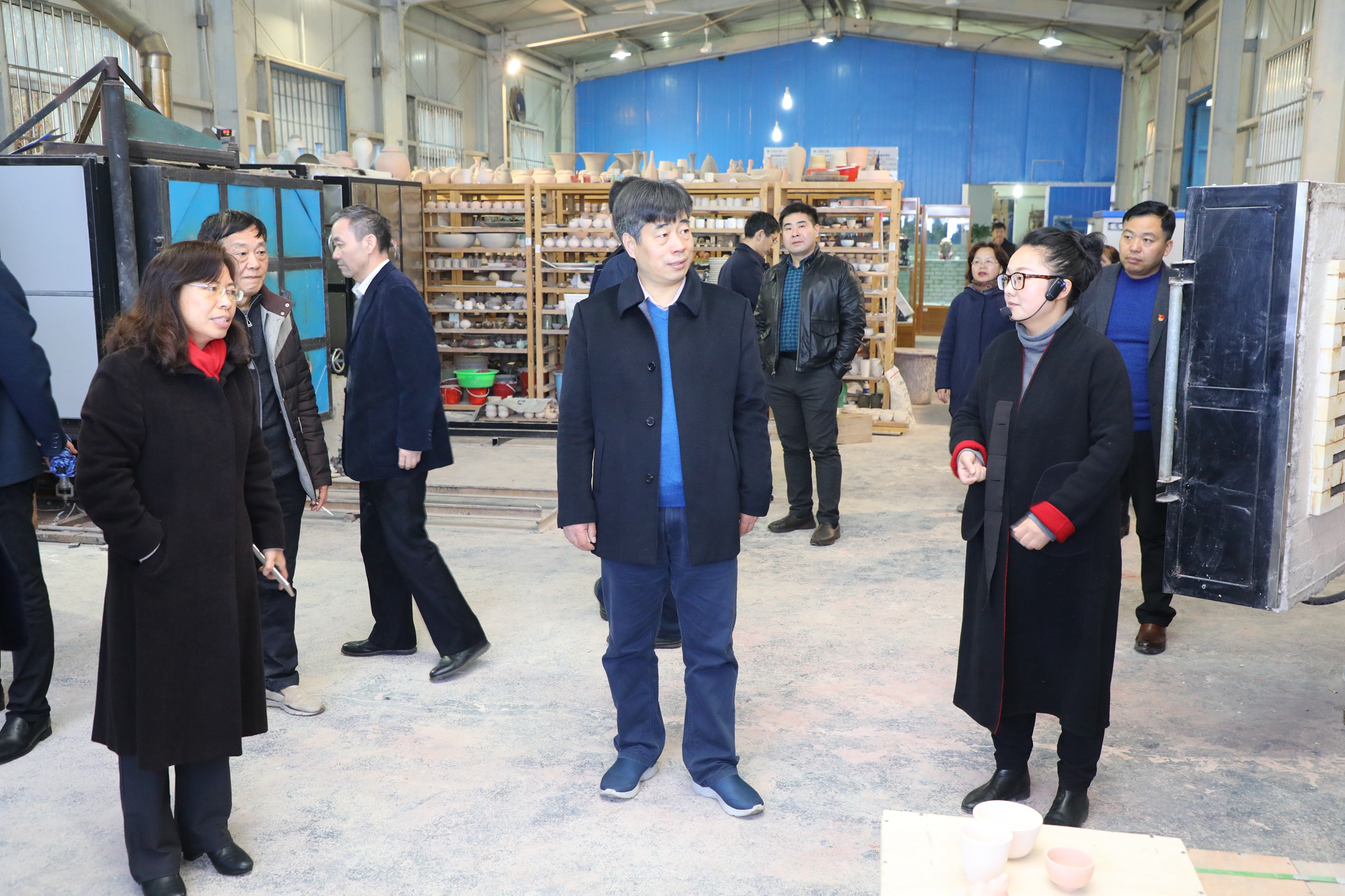 考察陶瓷学院烧制实验室(摄影/陈留彪)